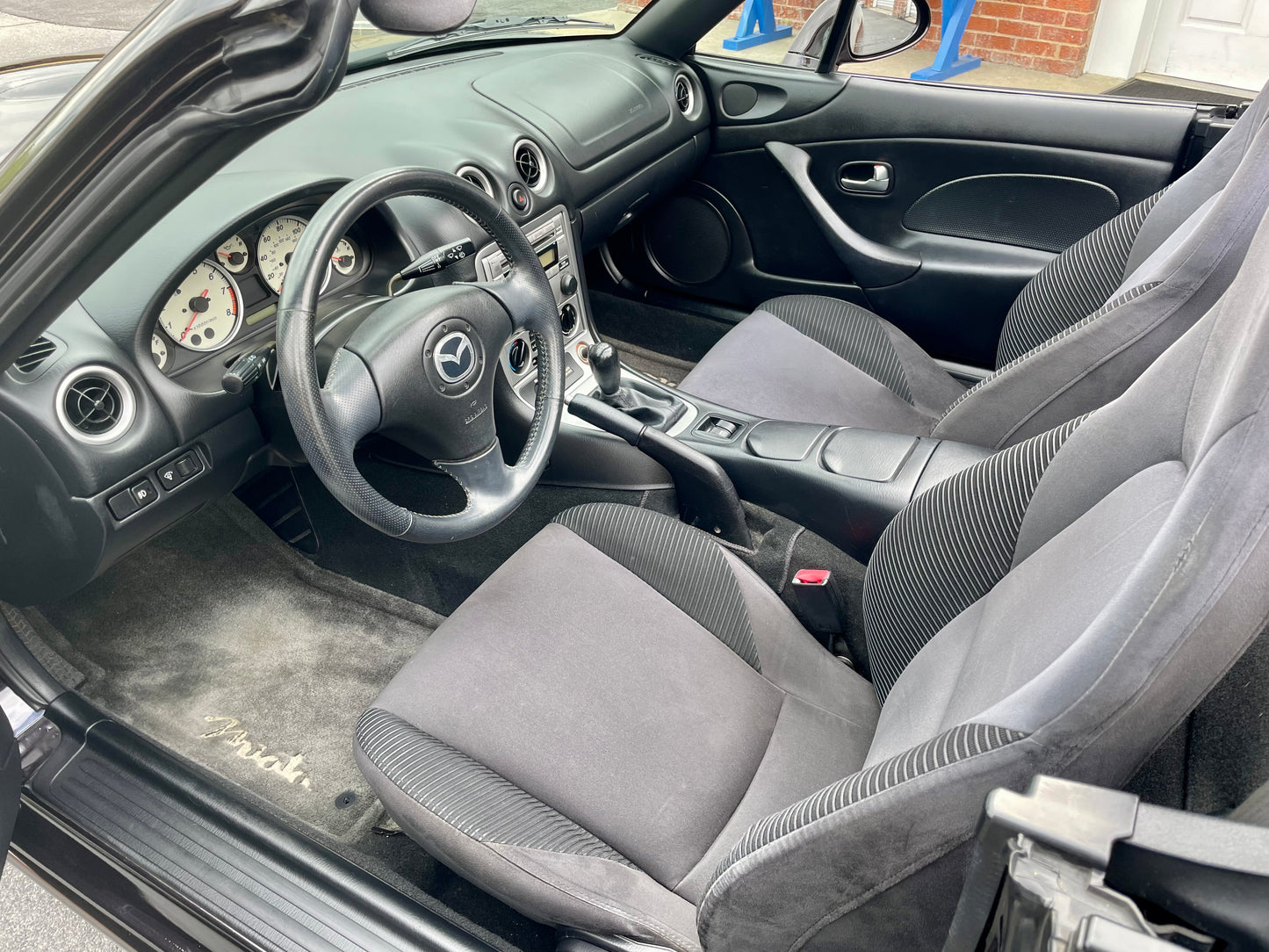 2004 Mazda Miata MX-5