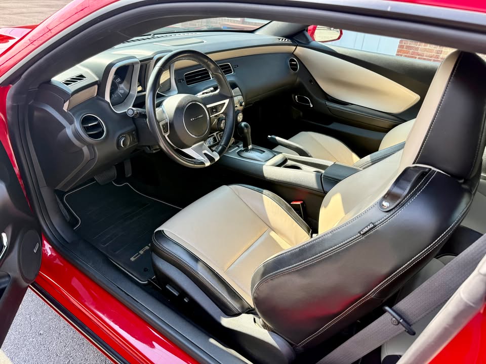 2011 Chevrolet Camaro 2LT RS
