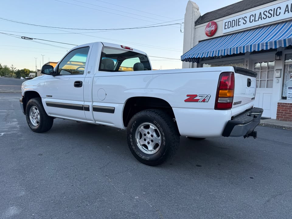 1999 Chevrolet Silverado 1500 Regular Cab Z71 Pickup 2D 6 1/2 ft