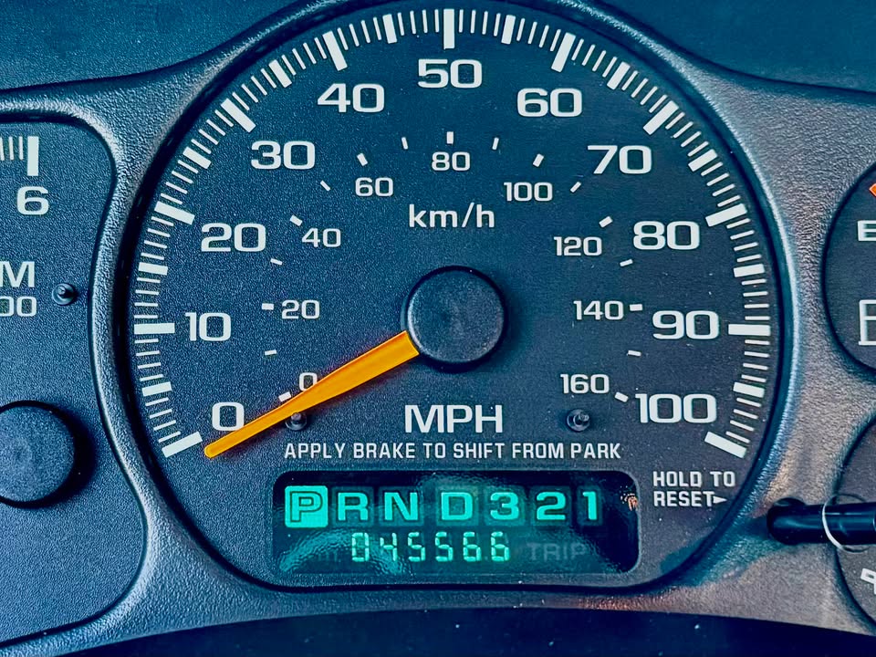 1999 Chevrolet Silverado 1500 Regular Cab Z71 Pickup 2D 6 1/2 ft