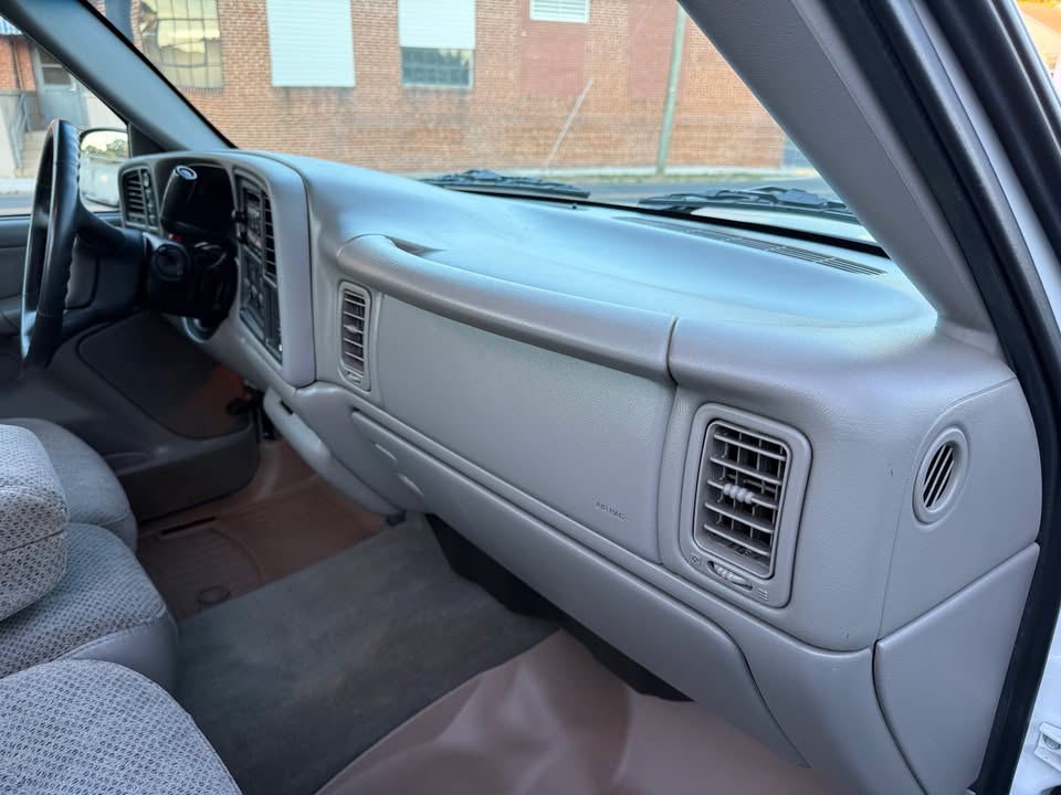 1999 Chevrolet Silverado 1500 Regular Cab Z71 Pickup 2D 6 1/2 ft