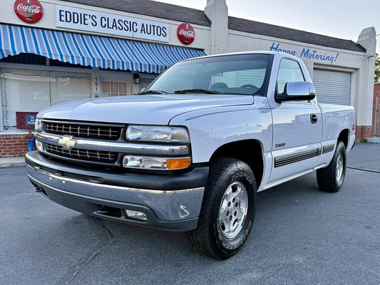 1999 Chevrolet Silverado 1500 Regular Cab Z71 Pickup 2D 6 1/2 ft